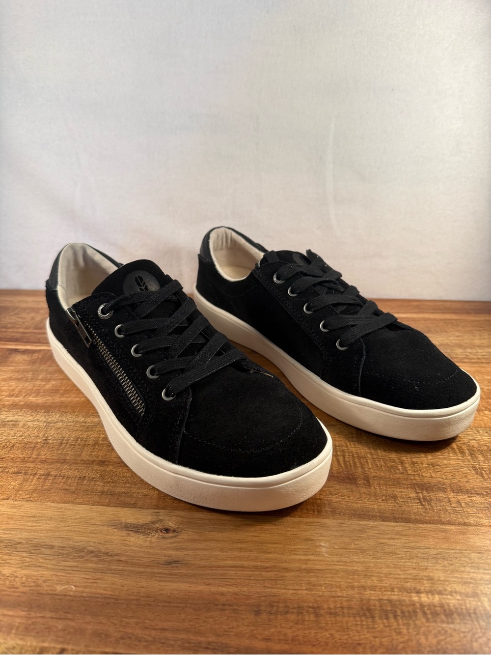 REVITALIGN Orthotic Wrigley Lace/Zipper Up Low Top Sneaker Black Suede Size 10